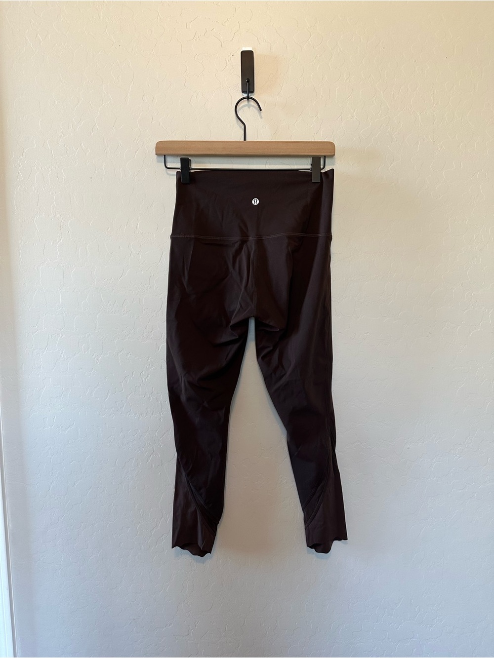 lululemon Dark maroon Athletic leggings scallop ankle